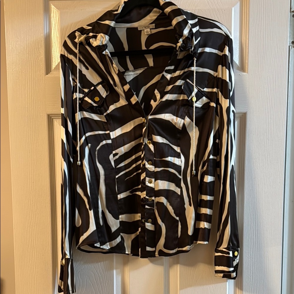 Stylish Black and White Zebra Print Women's Top